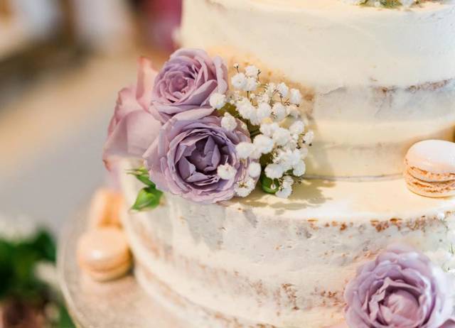 Jeni's Cakes and Flowers